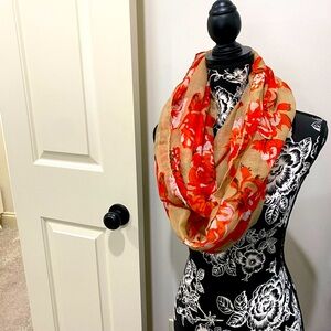 Beautiful Scarf Circle/ Connected